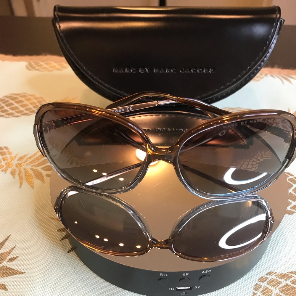 Marc by Marc Jacobs Gorgeous sun glasses in EUC!  NO scratches visible on lenses